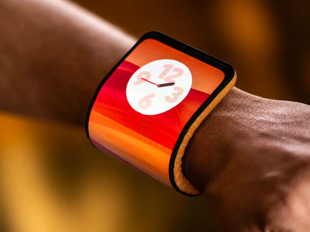 le concept phone de motorola en forme de bracelet